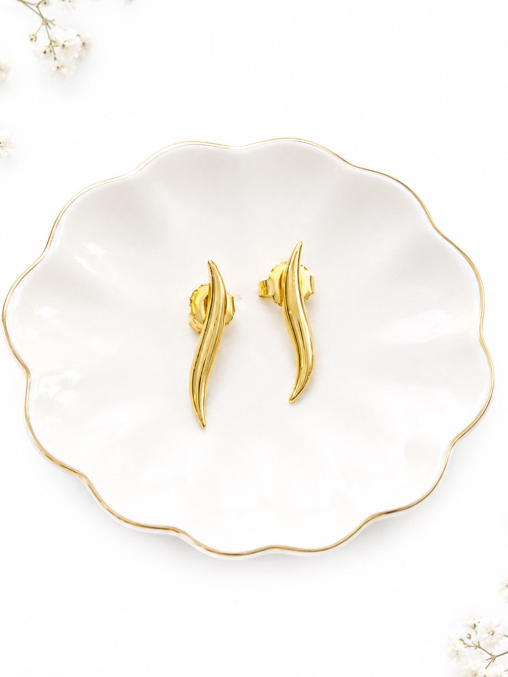 14k Yellow Gold Italian Horn Post Back Earrings Vintage Estate